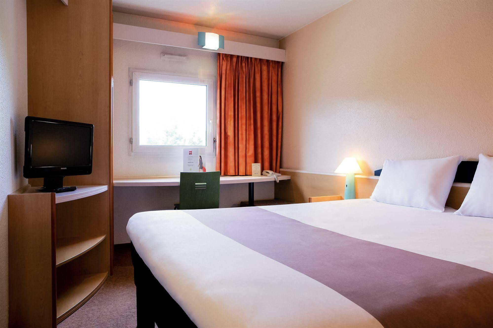 Ibis Angouleme Nord Hotel Champniers  Exterior photo